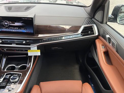 New 2027 BMW X7 xDrive40i w/ Executive Package AWD/4WD image 18