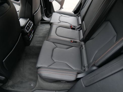 Used 2021 Lamborghini Urus image 47