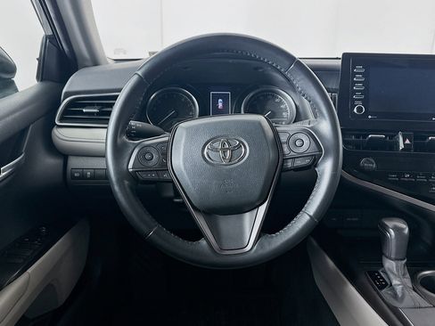 Used 2021 Toyota Camry SE w/ Convenience Package image 18