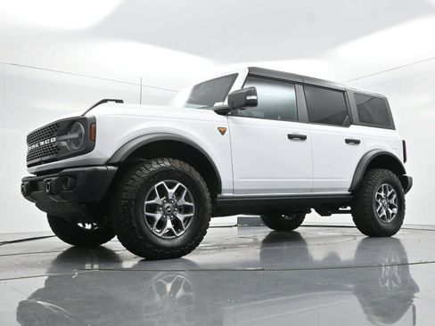 Used 2025 Ford Bronco Badlands AWD/4WD image 47