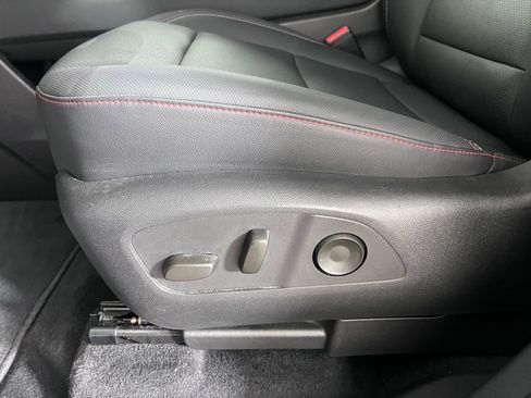 Used 2024 Chevrolet Traverse Z71 w/ Enhanced Driving Package AWD/4WD image 30