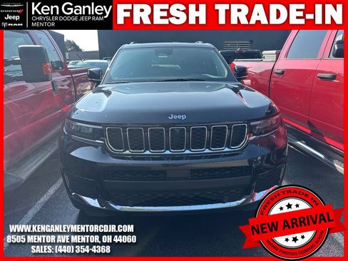Certified 2023 Jeep Grand Cherokee L Limited w/ Luxury Tech Group II AWD/4WD image 2