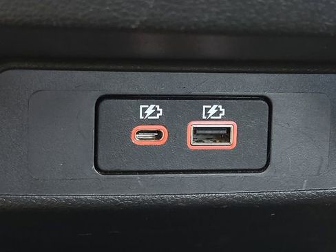 Used 2025 Nissan Altima 2.5 SV FWD image 11