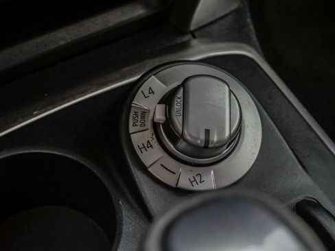 Used 2018 Toyota 4Runner SR5 image 33