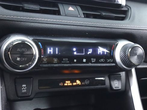 Used 2023 Toyota RAV4 XLE w/ Convenience Package image 19