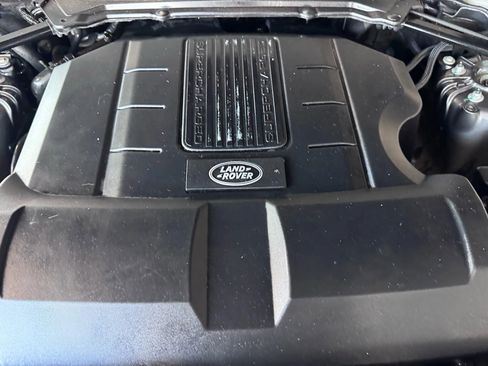 Used 2019 Land Rover Discovery HSE image 41