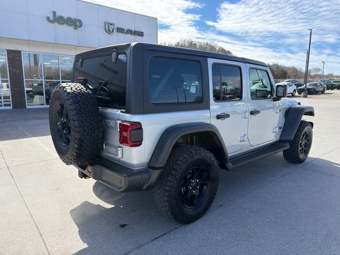 Used 2024 Jeep Wrangler Willys image 6