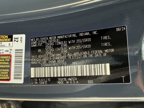 Used 2024 Toyota Grand Highlander FWD image 38