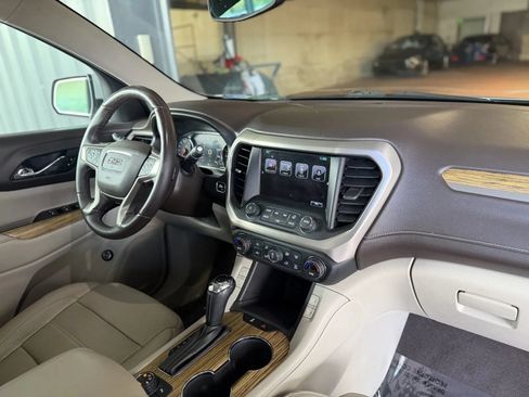 Used 2017 GMC Acadia Denali w/ Technology Package AWD/4WD image 23