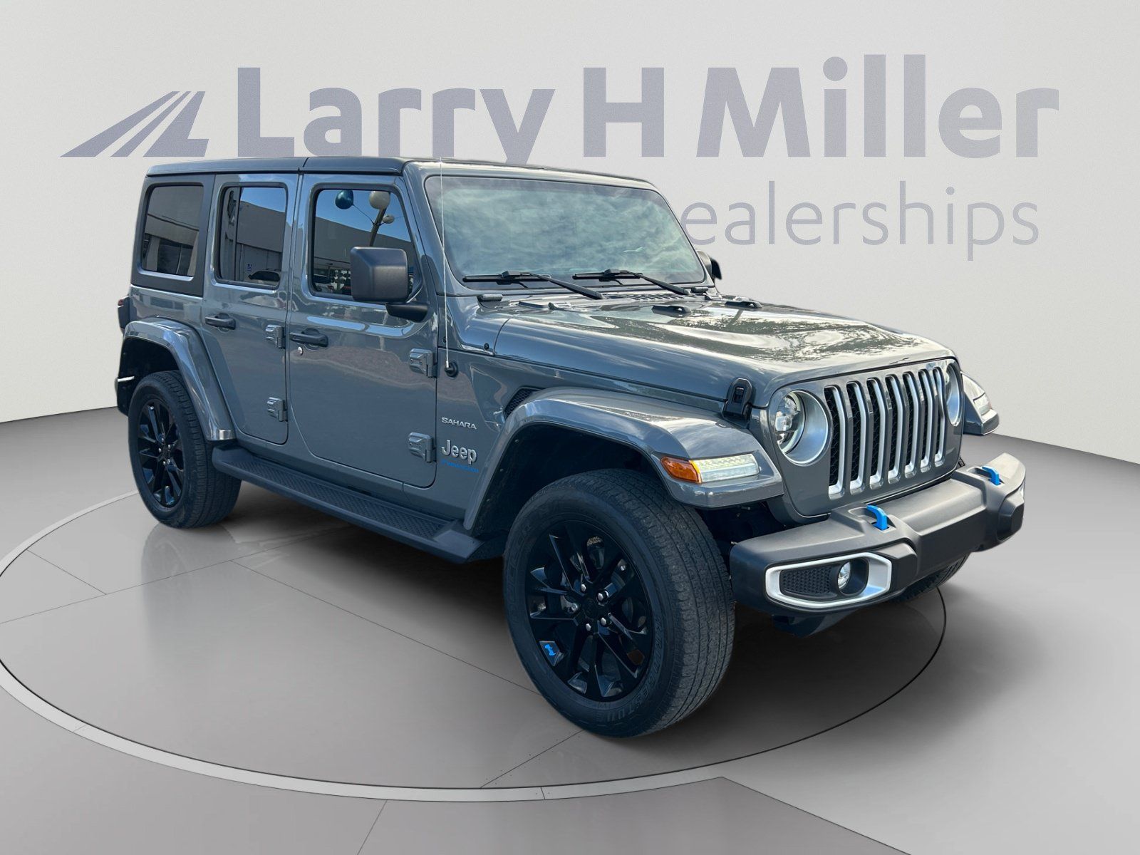 Used 2023 Jeep Wrangler Unlimited Sahara AWD/4WD image 7