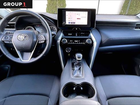 Used 2024 Toyota Venza LE image 14