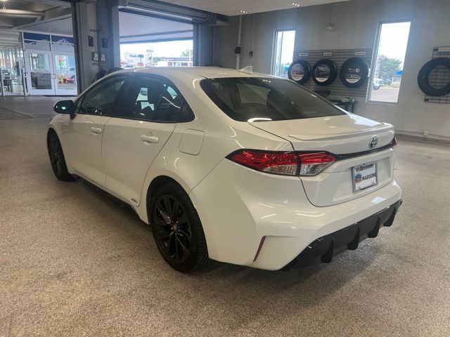 Used 2024 Toyota Corolla SE AWD/4WD image 9