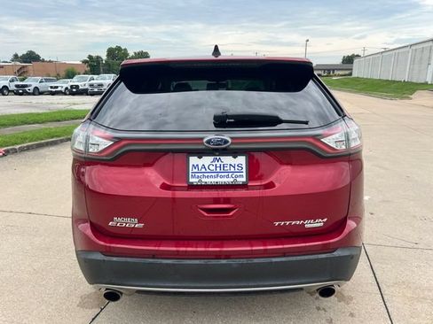 Used 2018 Ford Edge Titanium w/ Technology Package FWD image 5