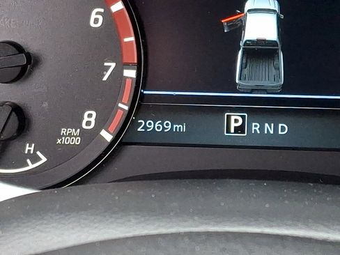 Used 2025 Nissan Frontier PRO-4X image 18