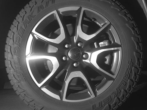 Used 2025 Jeep Compass Trailhawk AWD/4WD image 13