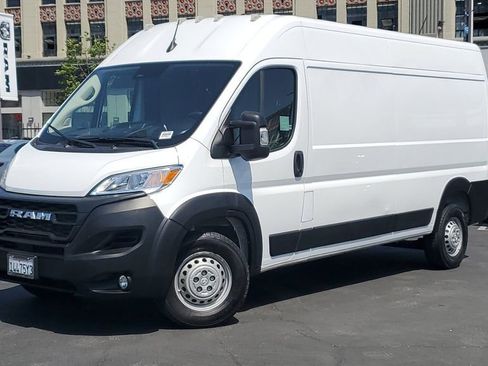 Used 2025 RAM ProMaster 2500 w/ Convenience Group FWD image 31