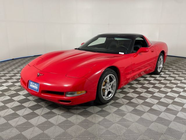 Used 2004 Chevrolet Corvette Coupe w/ Roof Package RWD image 1