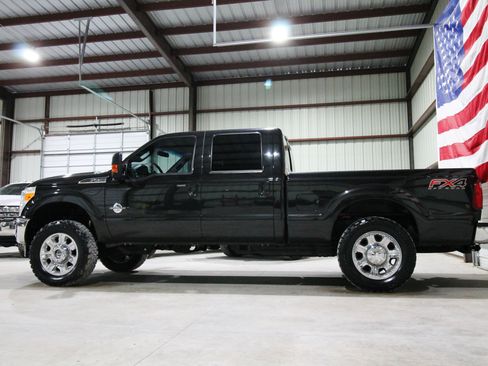 Used 2012 Ford F250 Lariat w/ Lariat Ultimate Pkg AWD/4WD image 6