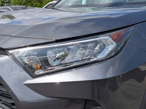 Used 2021 Toyota RAV4 XLE w/ Convenience Package FWD image 11