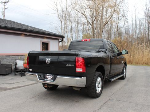 Used 2016 RAM 1500 ST w/ SXT Appearance Group image 5
