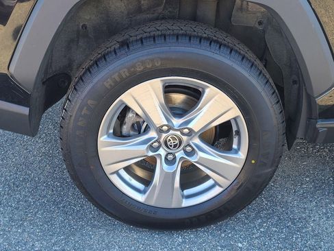 Used 2023 Toyota RAV4 XLE image 34