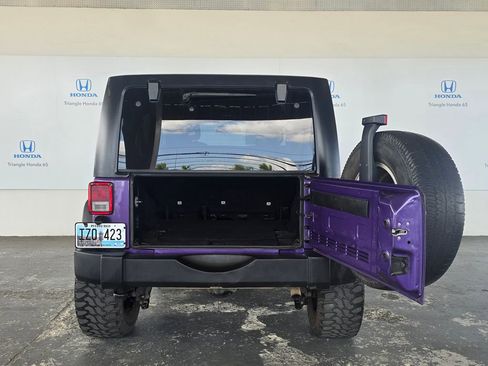 Used 2018 Jeep Wrangler Unlimited Sport S AWD/4WD image 35