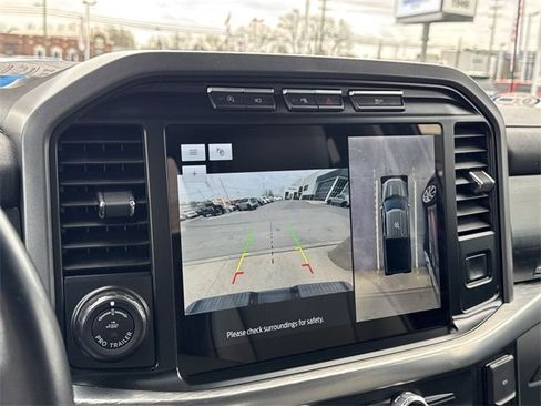 Used 2021 Ford F150 Lariat w/ Max Trailer Tow Package image 18