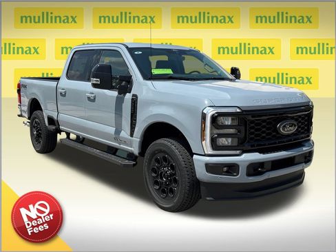 New 2026 Ford F250 Lariat w/ Black Appearance Package AWD/4WD image 1