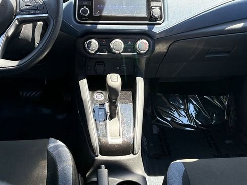 Used 2025 Nissan Versa SV FWD image 17