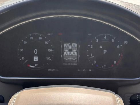 Used 2018 Land Rover Range Rover HSE AWD/4WD image 14