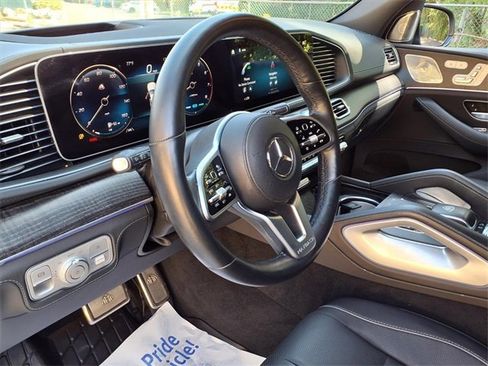 Used 2023 Mercedes-Benz Maybach GLS 600 4MATIC image 12