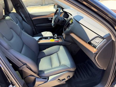 Certified 2023 Volvo XC90 T8 Plus w/ Protection Package Premier AWD/4WD image 22