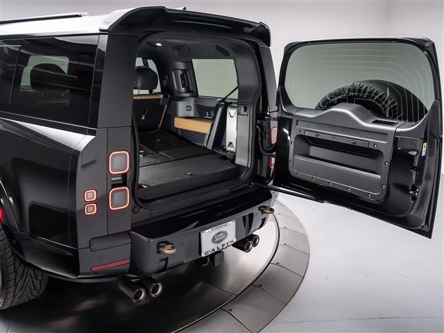 New 2026 Land Rover Defender 130 V8 AWD/4WD image 38
