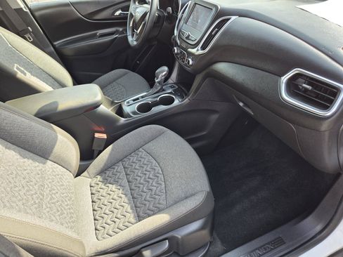 Used 2024 Chevrolet Equinox LT AWD/4WD image 9