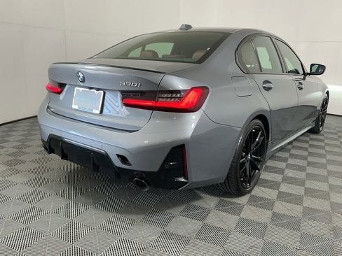 Certified 2023 BMW 330i 330i w/ M Sport Package image 5