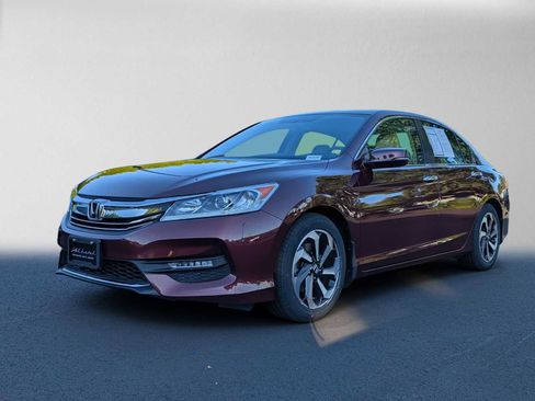 Used 2017 Honda Accord EX image 7