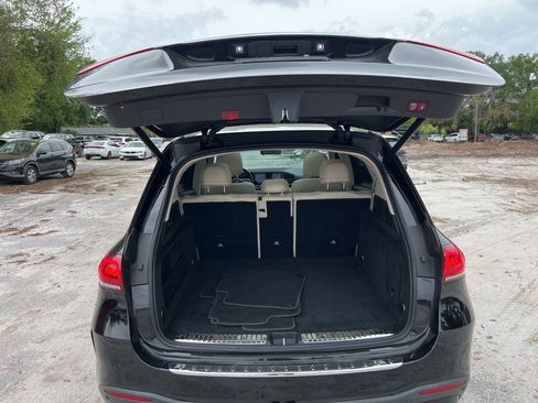 Used 2021 Mercedes-Benz GLE 350 4MATIC w/ AMG Line Exterior image 8