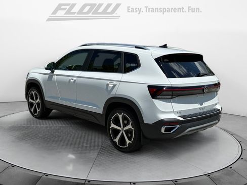New 2026 Volkswagen Taos SEL AWD/4WD image 5