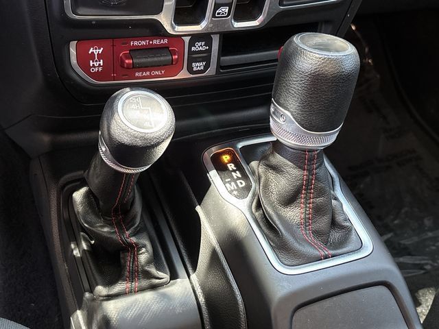 Used 2023 Jeep Gladiator Rubicon w/ Cold Weather Group AWD/4WD image 20