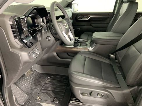 Used 2026 GMC Sierra 1500 SLT image 27
