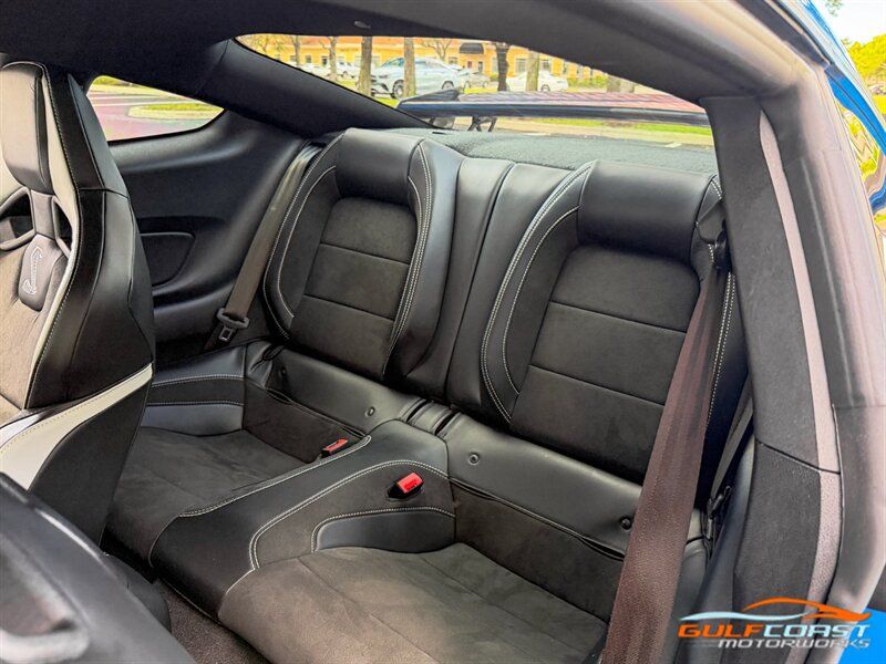 Used 2022 Ford Mustang Shelby GT500 w/ Carbon Fiber Track Pack RWD image 24