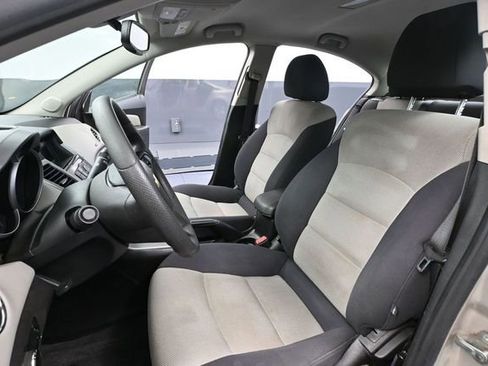Used 2013 Chevrolet Cruze LS FWD image 21