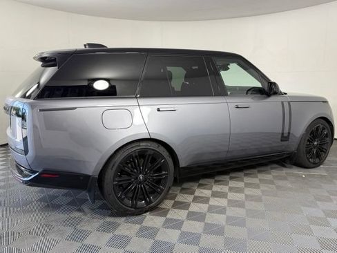 Used 2025 Land Rover Range Rover SE AWD/4WD image 8