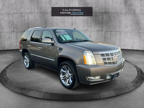 Used 2014 Cadillac Escalade Platinum image 1