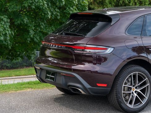 Certified 2026 Porsche Macan AWD/4WD image 13