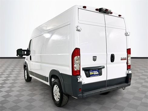 Used 2017 RAM ProMaster 2500 w/ Premium Appearance Group image 5