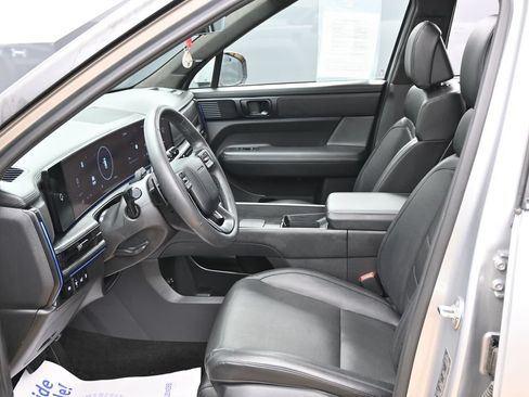 Used 2024 Hyundai Santa Fe Calligraphy FWD image 17