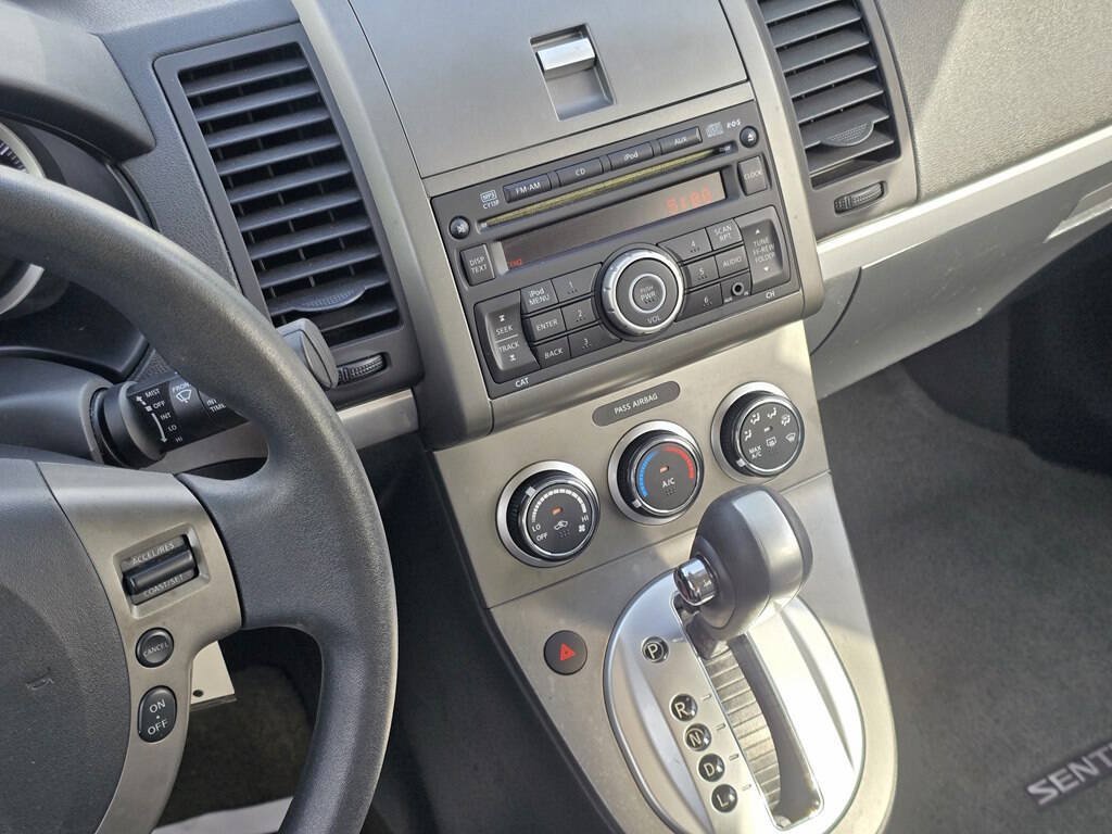 Used 2012 Nissan Sentra 2.0 SR FWD image 18