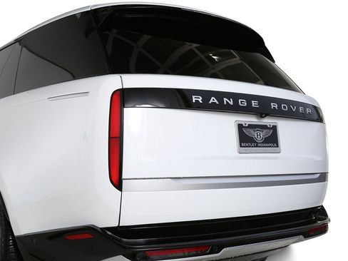 Used 2024 Land Rover Range Rover Autobiography image 12