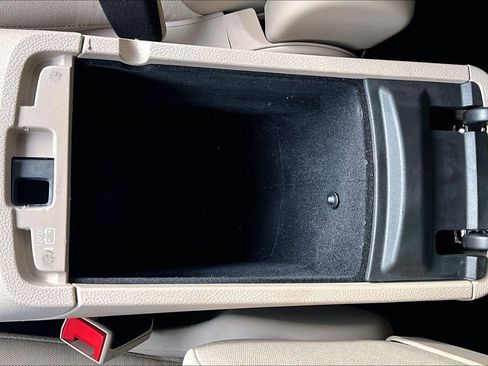 Used 2022 Jeep Grand Cherokee Laredo E image 33